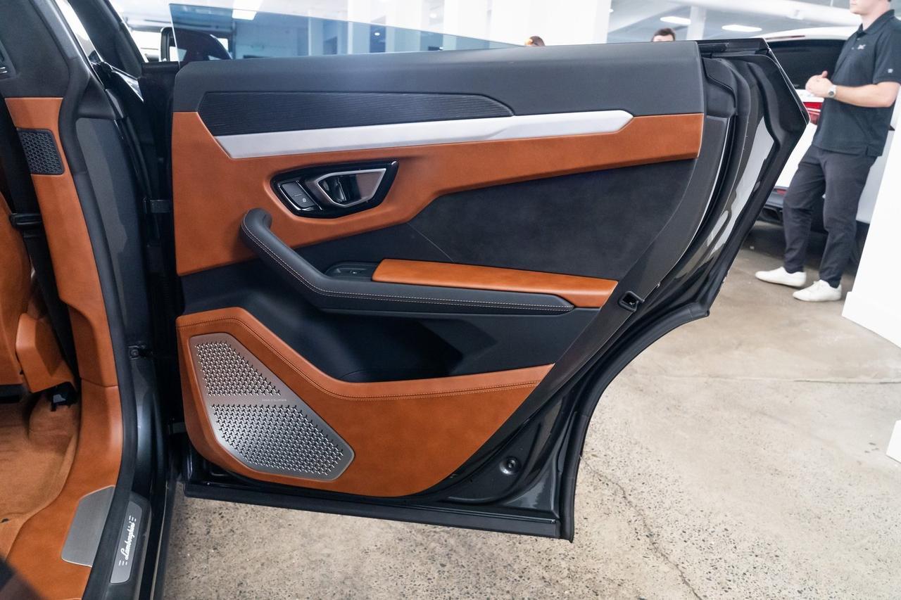 2020 Lamborghini Urus Base Vented Seats Bang &amp; Olufsen Audio Panoramic Moonro Portland OR