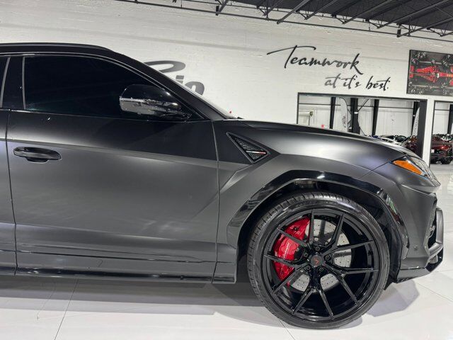 2020 Lamborghini Urus panoramic roof, Ad Personam interior, Bang & Olufsen audio AND MUCH MORE!! Fort Lauderdale FL