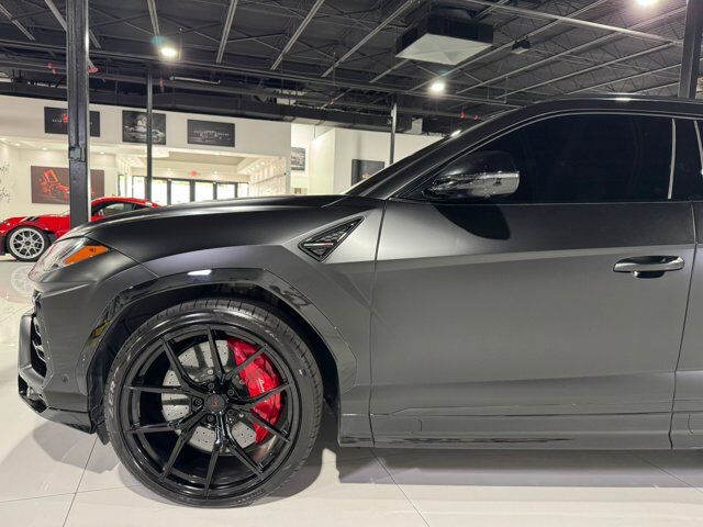 2020 Lamborghini Urus panoramic roof, Ad Personam interior, Bang & Olufsen audio AND MUCH MORE!! Fort Lauderdale FL