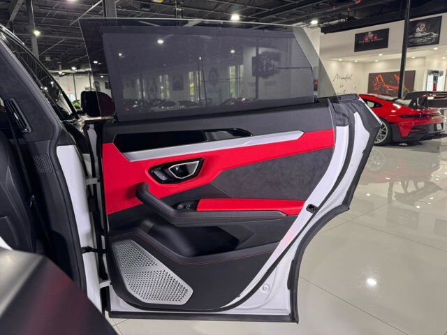 2020 Lamborghini Urus panoramic roof, Ad Personam interior, Bang & Olufsen audio AND MUCH MORE!! Fort Lauderdale FL