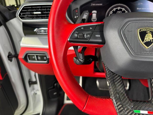 2020 Lamborghini Urus panoramic roof, Ad Personam interior, Bang & Olufsen audio AND MUCH MORE!! Fort Lauderdale FL