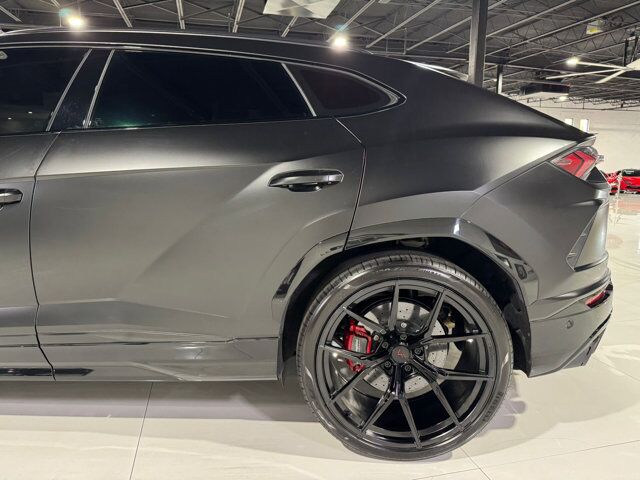 2020 Lamborghini Urus panoramic roof, Ad Personam interior, Bang & Olufsen audio AND MUCH MORE!! Fort Lauderdale FL