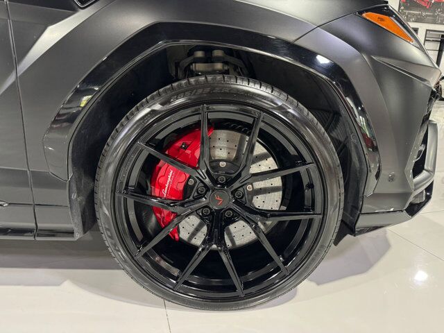 2020 Lamborghini Urus panoramic roof, Ad Personam interior, Bang & Olufsen audio AND MUCH MORE!! Fort Lauderdale FL
