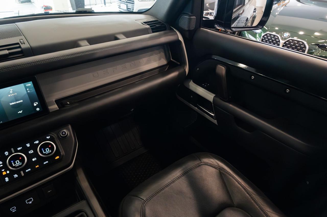 2020 Land Rover Defender 110 HSE Gladstone OR