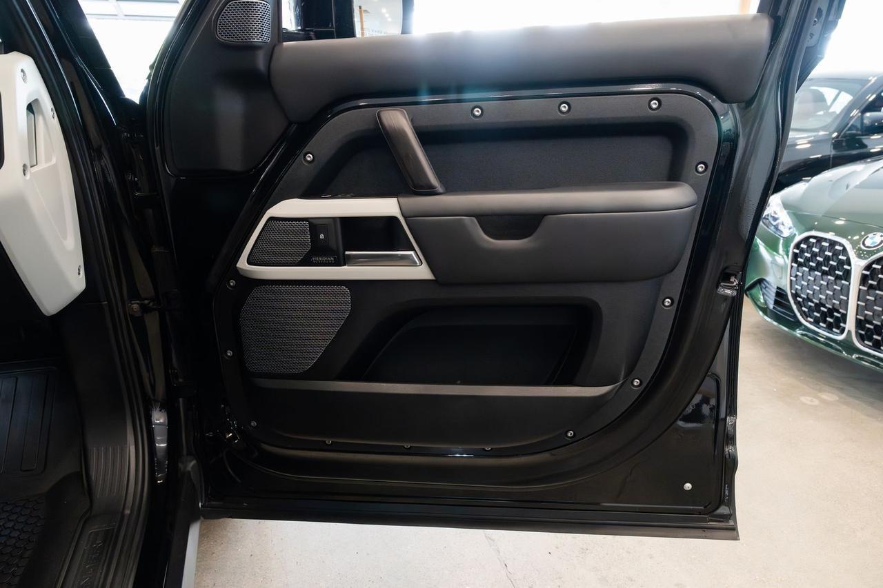 2020 Land Rover Defender 110 HSE Gladstone OR