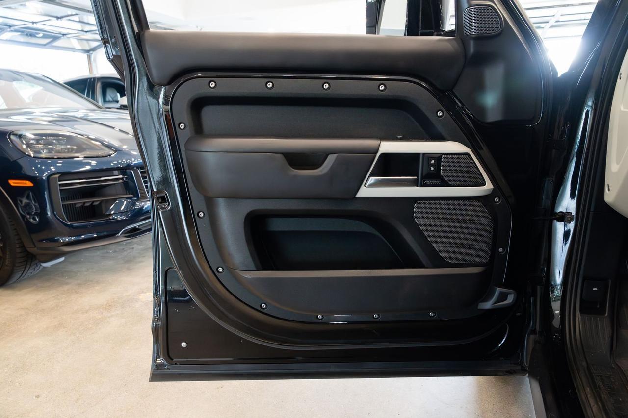 2020 Land Rover Defender 110 HSE Gladstone OR