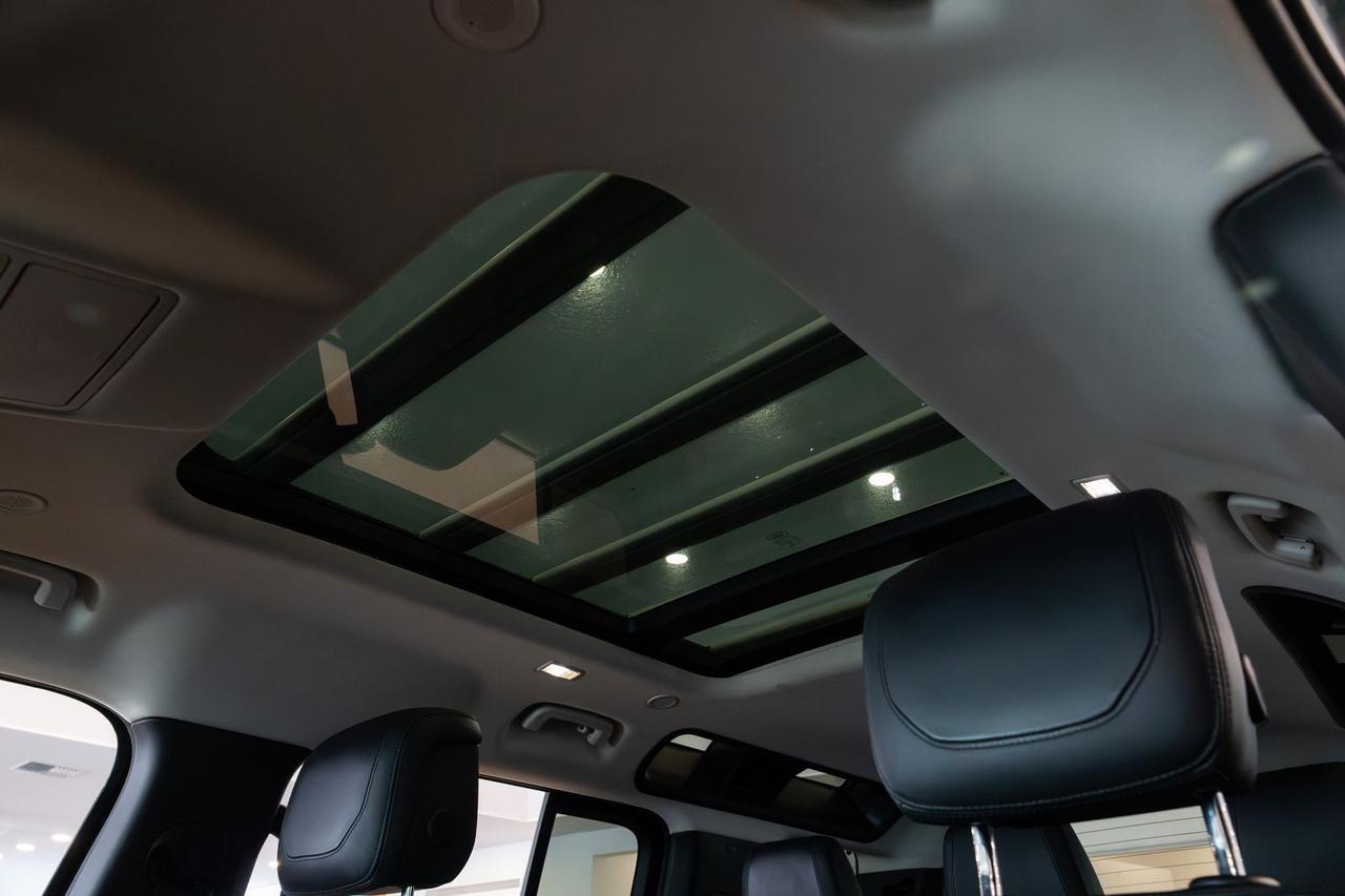 2020 Land Rover Defender 110 HSE Gladstone OR