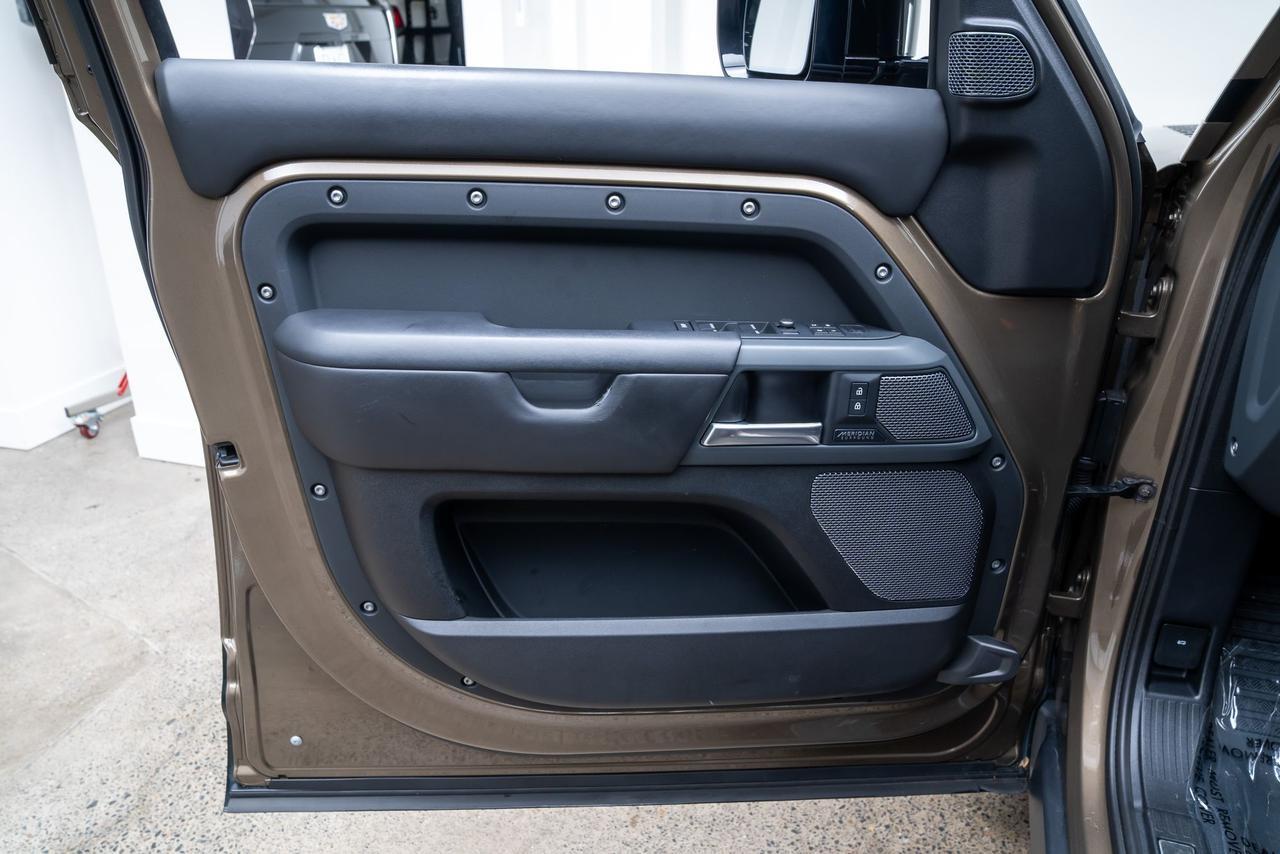 2020 Land Rover Defender 110 X 1 Owner Satin Protective Film Towing Pack Portland OR