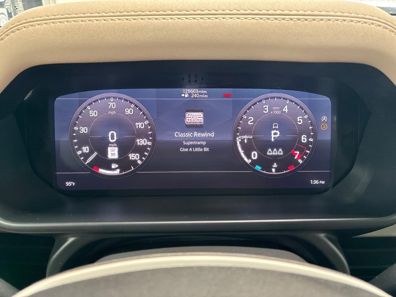2020 Land Rover Defender SE, Driver Assist Pack, Off-Road Pack, Towing Pack, Pano Roof, Heat & Cool Seats Houston TX