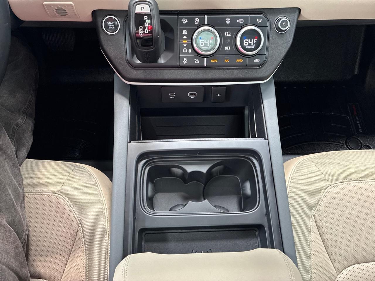 2020 Land Rover Defender SE, Driver Assist Pack, Off-Road Pack, Towing Pack, Pano Roof, Heat & Cool Seats Houston TX