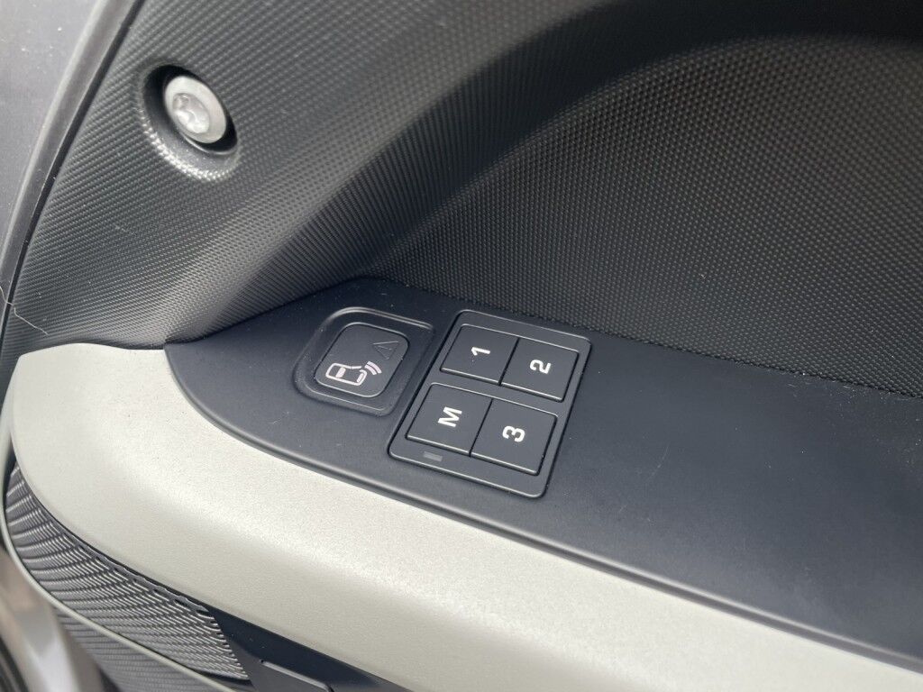 2020 Land Rover Defender SE Sarasota FL