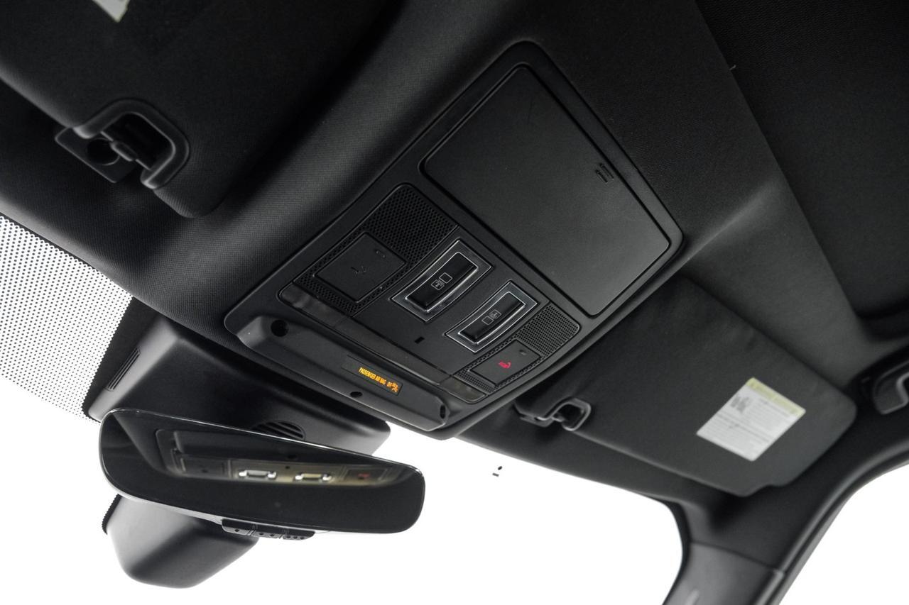2020 Land Rover Discovery LANDMARK EDITION 4WD BLIND SPOT ASSIST NAVIGATION SUNROOF LEATHE Carrollton TX
