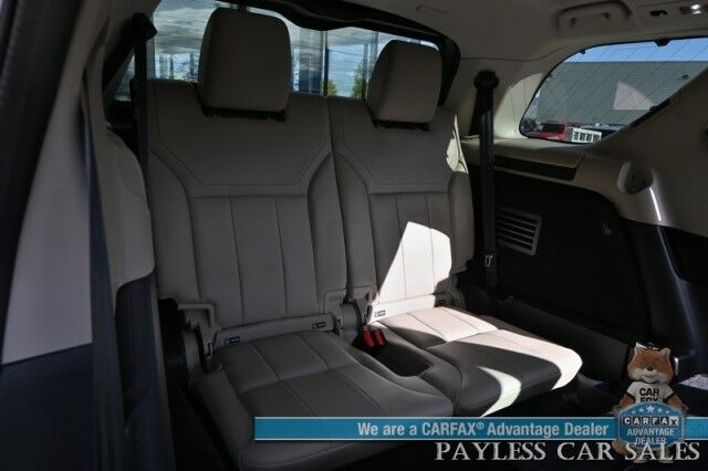 2020 Land Rover Discovery Landmark Edition / AWD / Front & Rear Heated Leather Seats / Heated Steering Wheel / Dual Sunroofs / Navigation / Meridian Speakers / Forward Collision & Blind Spot Alert / 3rd Row / Seats 7 / 21 MPG Anchorage AK
