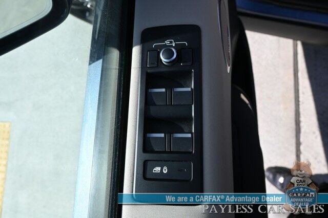 2020 Land Rover Discovery Landmark Edition / AWD / Front & Rear Heated Leather Seats / Heated Steering Wheel / Dual Sunroofs / Navigation / Meridian Speakers / Forward Collision & Blind Spot Alert / 3rd Row / Seats 7 / 21 MPG Anchorage AK
