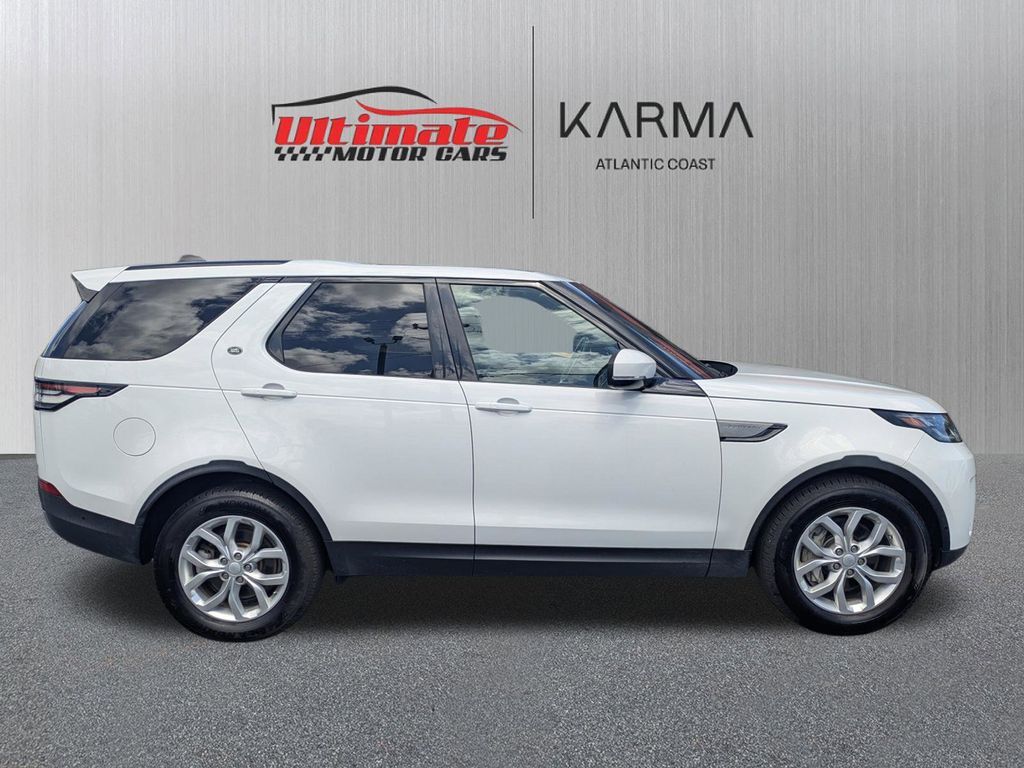 2020 Land Rover Discovery SE