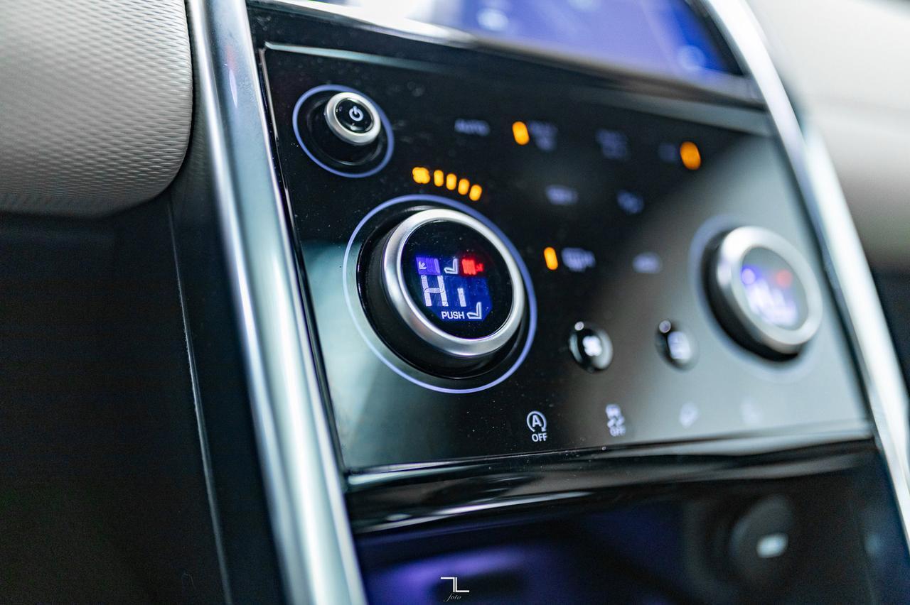 2020 Land Rover Discovery Sport AWD R-Dynamic SE Leather Roof Nav BCam Red Deer AB