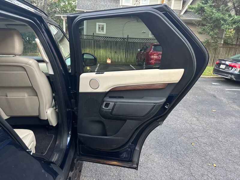 2020 Land Rover Discovery V6 HSE Luxury AWD w/ 7 SEAT LUXURY CLIMATE COMFORT PACKAGE Arlington VA