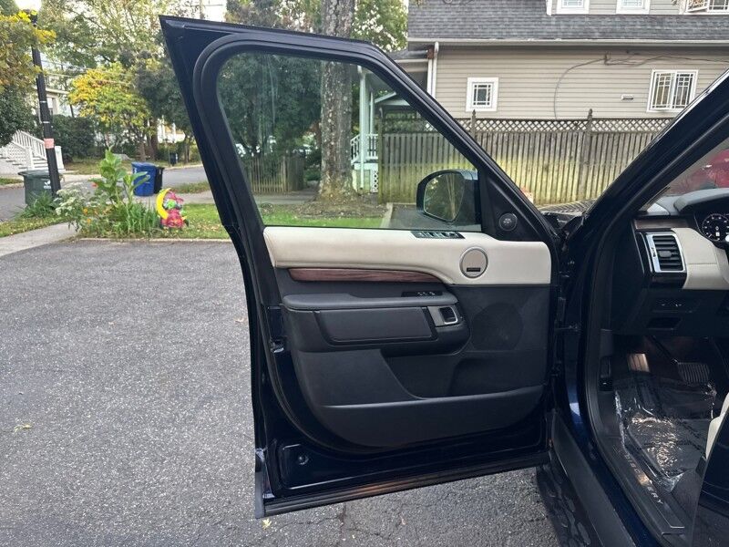 2020 Land Rover Discovery V6 HSE Luxury AWD w/ 7 SEAT LUXURY CLIMATE COMFORT PACKAGE Arlington VA