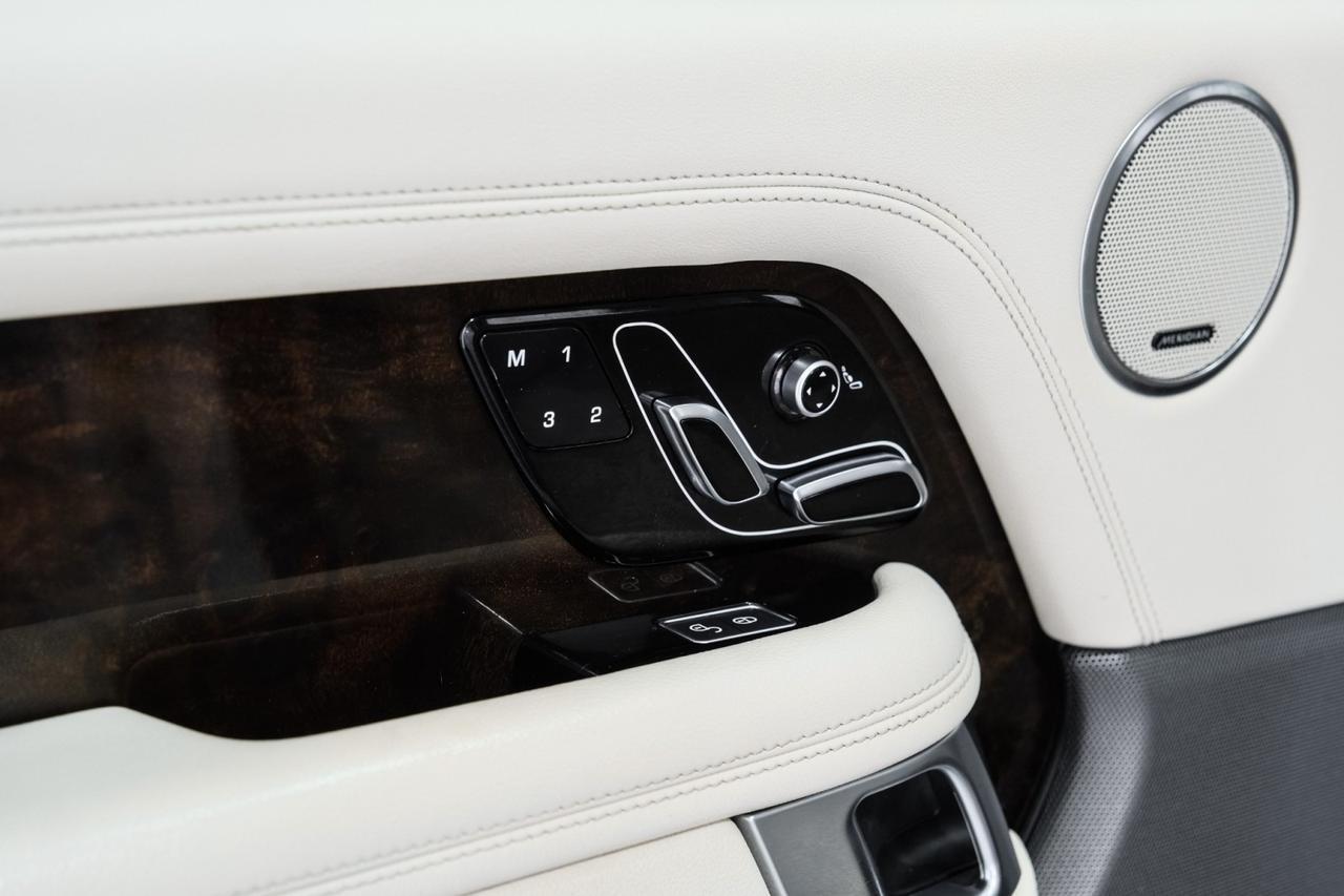 2020 Land Rover Range Rover 4WD BLIND SPOT ASSIST NAVIGATION PANORAMA LEATHER HEATED SEATS REAR CAMERA Carrollton TX