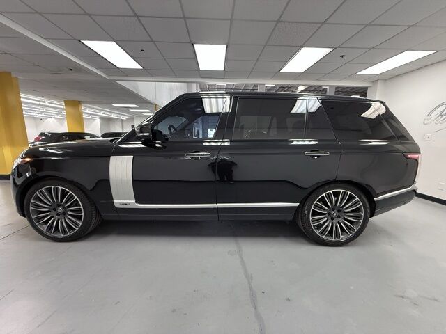 2020 Land Rover Range Rover Autobiography photo 2