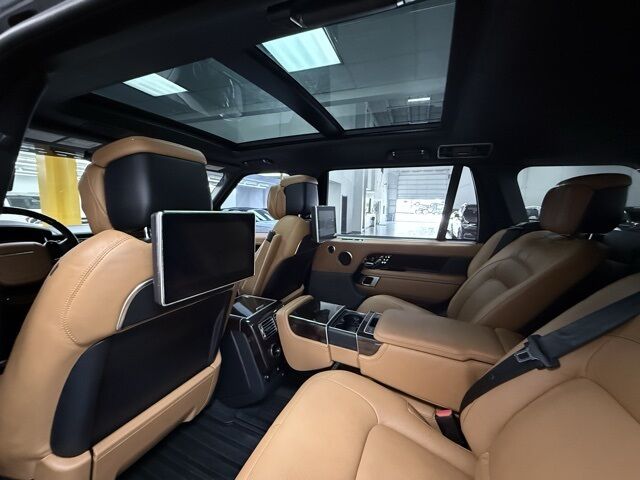 2020 Land Rover Range Rover Autobiography photo 14