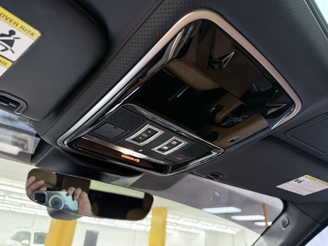 2020 Land Rover Range Rover Autobiography photo 12