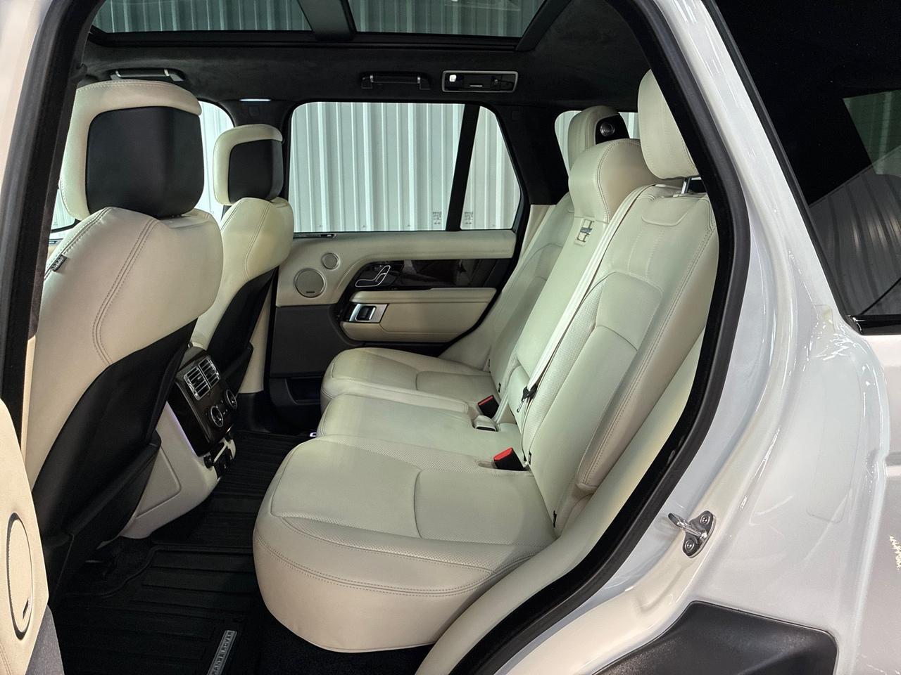 2020 Land Rover Range Rover P525 HSE, Vision Assist Pkg, Meridian Sound, Suede Headliner, Shadow Exterior Pkg, 4-Zone Climate, 20-Way H&C Seats Houston TX