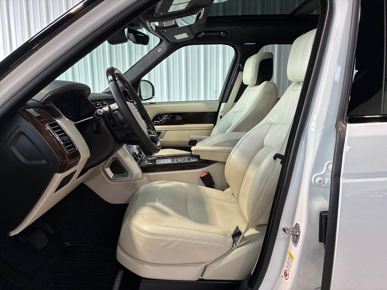 2020 Land Rover Range Rover P525 HSE, Vision Assist Pkg, Meridian Sound, Suede Headliner, Shadow Exterior Pkg, 4-Zone Climate, 20-Way H&C Seats Houston TX