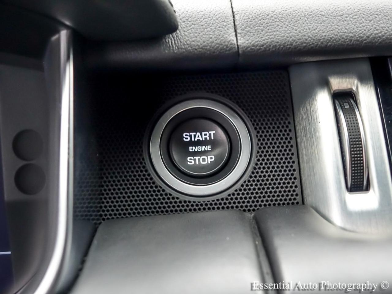 2020 Land Rover Range Rover P525 HSE Willowbrook IL
