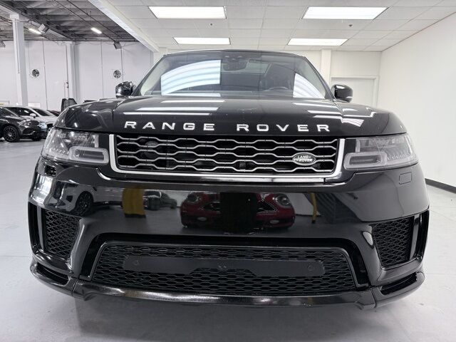 2020 Land Rover Range Rover SE photo 2