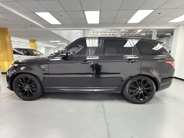 2020 Land Rover Range Rover SE photo 3