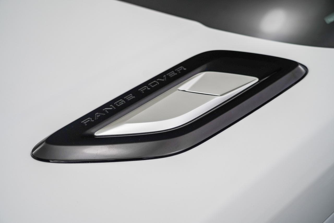 2020 Land Rover Range Rover Sport SE photo 27