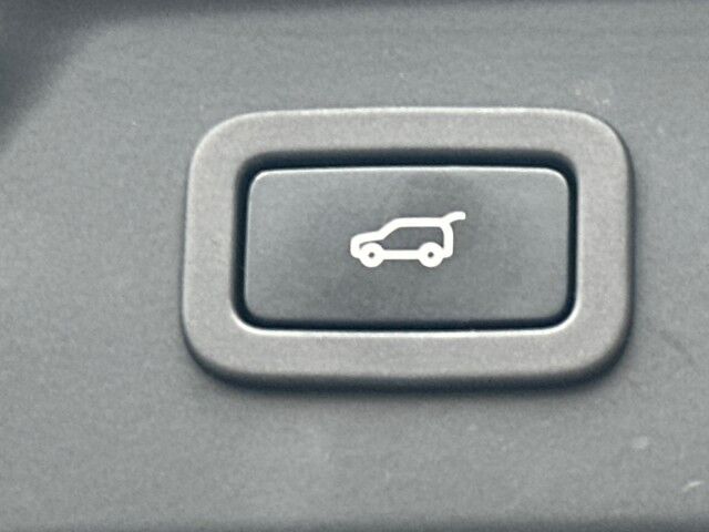 2020 Land Rover Range Rover Velar R-Dynamic S Worcester MA 2020 Land Rover Range Rover Velar R-Dynamic S Worcester MA