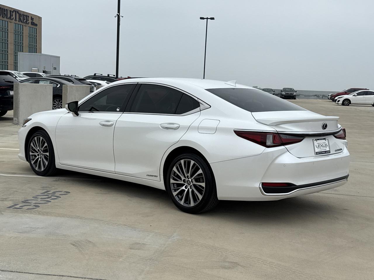 2020 Lexus ES 300h