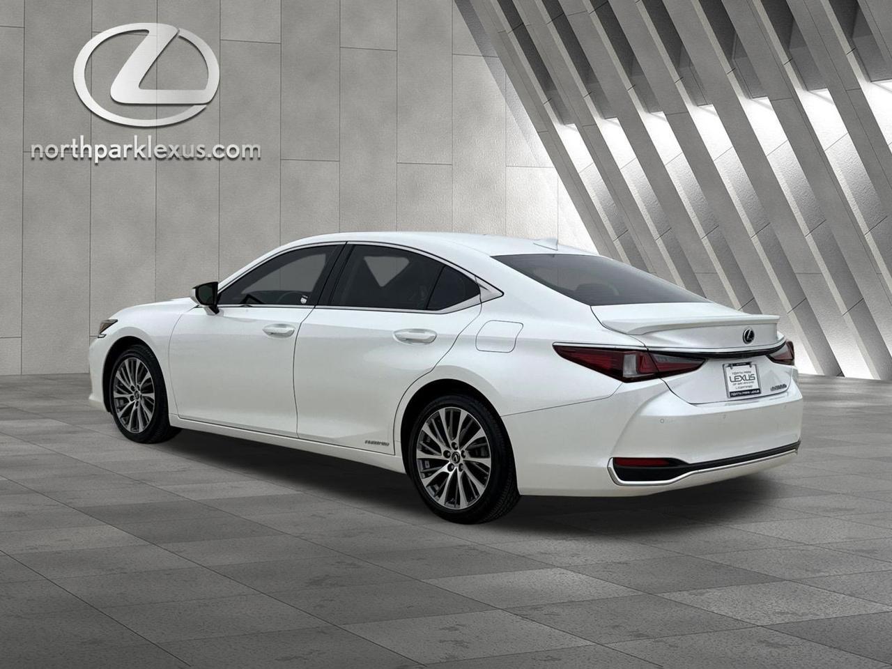 2020 Lexus ES 300h
