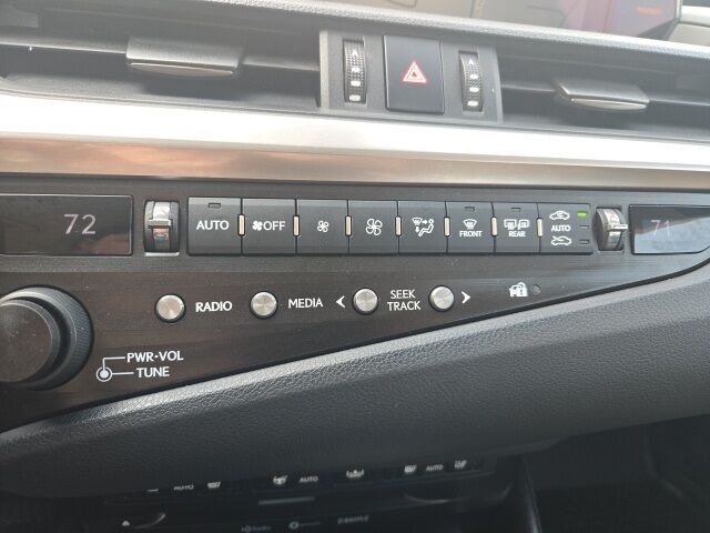 2020 Lexus ES 350 Luxury West Burlington IA