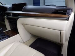 2020 Lexus LX 570 4WD Fond du Lac WI