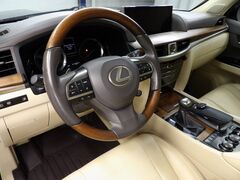 2020 Lexus LX 570 4WD Fond du Lac WI