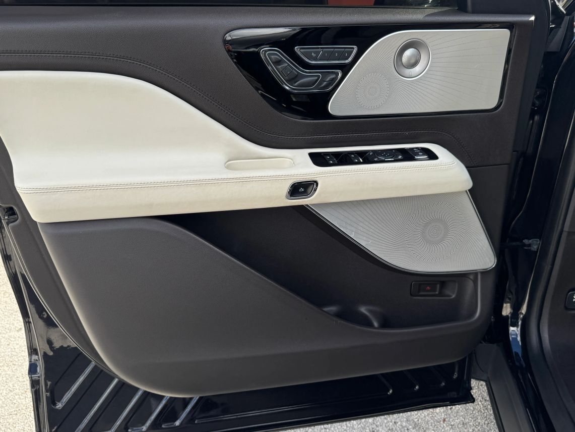 2020 Lincoln Aviator Black Label Sport Utility 4D