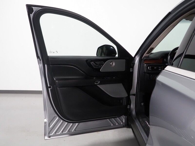 2020 Lincoln Aviator Reserve AWD *GROUP 202A, DYNAMIC HANDLING PKG, HEADS-UP DISPLAY, NAVIGATION, ADAPTIVE CRUISE, SAFETY ALERTS, 360 CAMERAS, PANO VISTA ROOF, LEATHER, CLIMATE/MASSAGE SEATS, 2ND ROW CAPTAIN'S, REVEL AUDIO, 22 INCH WHEELS Round Rock TX