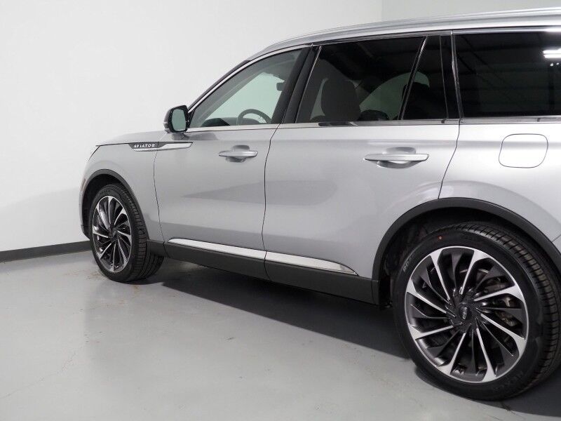2020 Lincoln Aviator Reserve AWD *GROUP 202A, DYNAMIC HANDLING PKG, HEADS-UP DISPLAY, NAVIGATION, ADAPTIVE CRUISE, SAFETY ALERTS, 360 CAMERAS, PANO VISTA ROOF, LEATHER, CLIMATE/MASSAGE SEATS, 2ND ROW CAPTAIN'S, REVEL AUDIO, 22 INCH WHEELS Round Rock TX