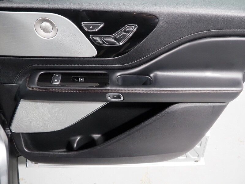 2020 Lincoln Aviator Reserve AWD *GROUP 202A, DYNAMIC HANDLING PKG, HEADS-UP DISPLAY, NAVIGATION, ADAPTIVE CRUISE, SAFETY ALERTS, 360 CAMERAS, PANO VISTA ROOF, LEATHER, CLIMATE/MASSAGE SEATS, 2ND ROW CAPTAIN'S, REVEL AUDIO, 22 INCH WHEELS Round Rock TX