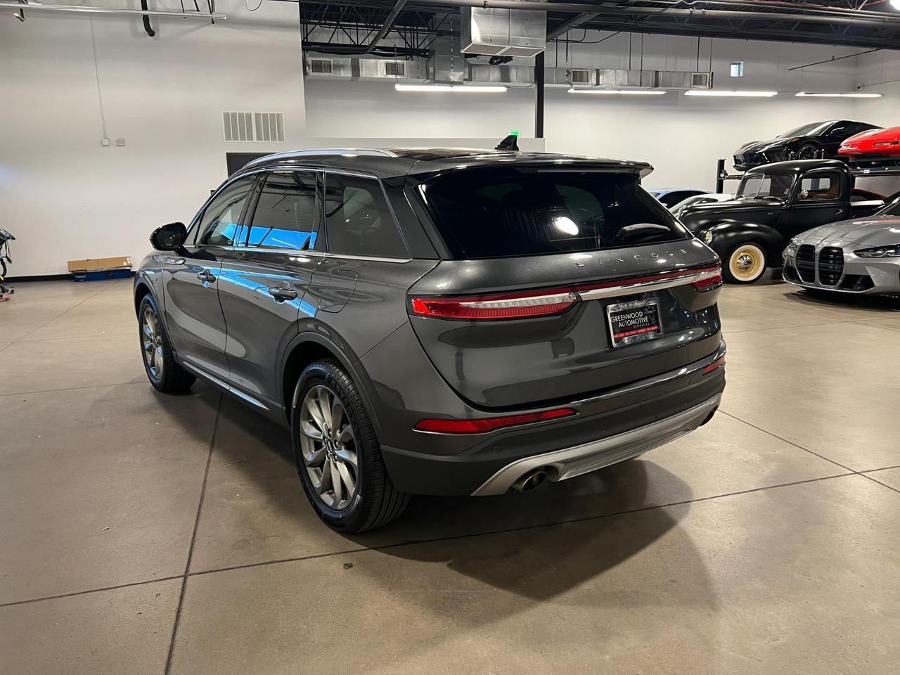 2020 Lincoln Corsair Standard photo 4