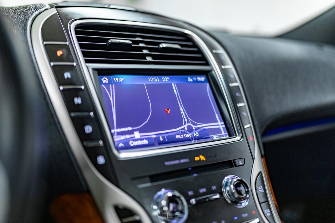 2020 Lincoln Nautilus AWD Reserve Leather Roof Nav BCam Red Deer AB