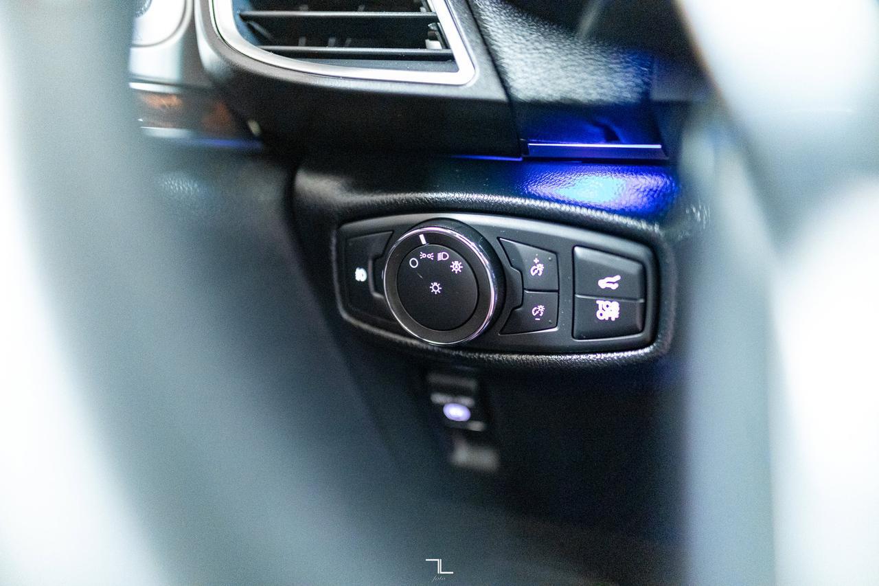 2020 Lincoln Nautilus AWD Reserve Leather Roof Nav BCam Red Deer AB