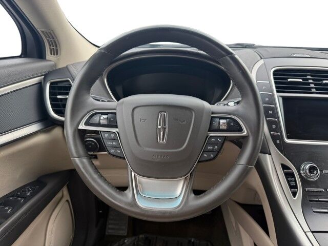 2020 Lincoln Nautilus Standard  TX