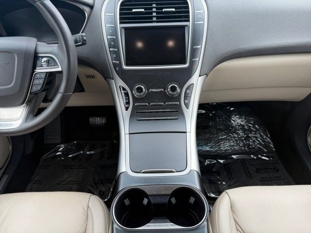 2020 Lincoln Nautilus Standard  TX