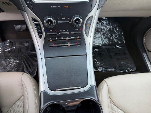2020 Lincoln Nautilus Standard  TX