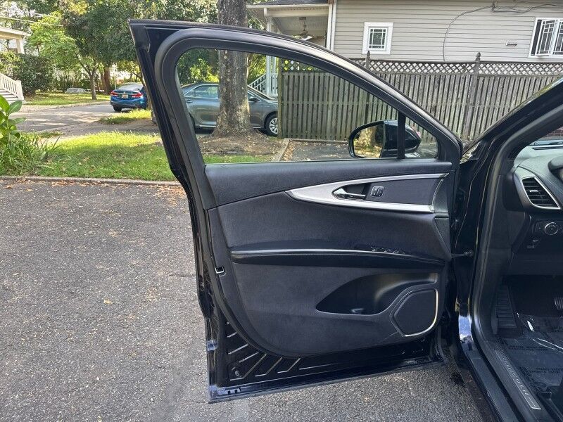 2020 Lincoln Nautilus Standard AWD w/ Equipment Group 101A Arlington VA