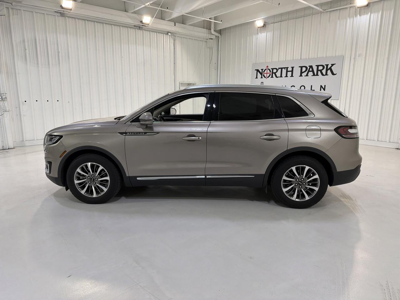 2020 Lincoln Nautilus Standard